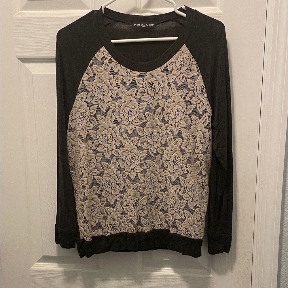 Kim & Cami Black and Cream Floral Sweatshirt